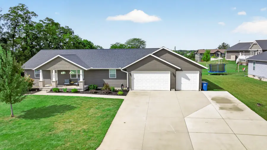 220 6th Street, Fulton, IL 61252 - #3