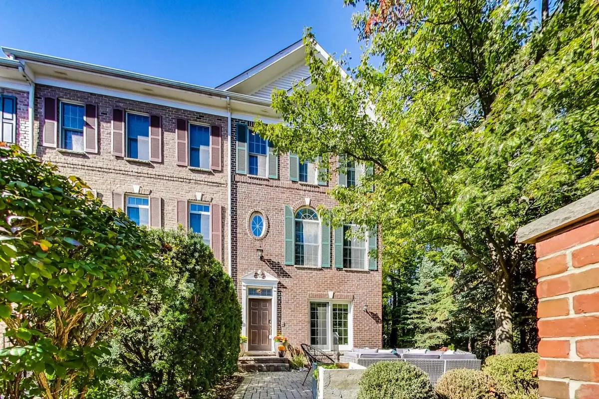 237 Box Car Avenue, Naperville, IL 60540 - #1