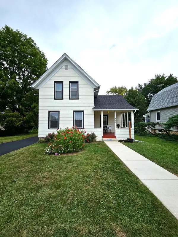 612 Page Avenue, Elgin, IL 60120