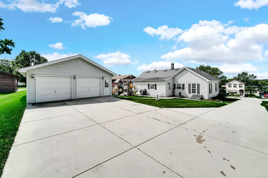 624 S Hamilton Street, Lockport, IL 60441 - #3