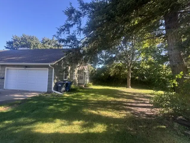 1408 Caroline Avenue, Clinton, IA 52732 - #2