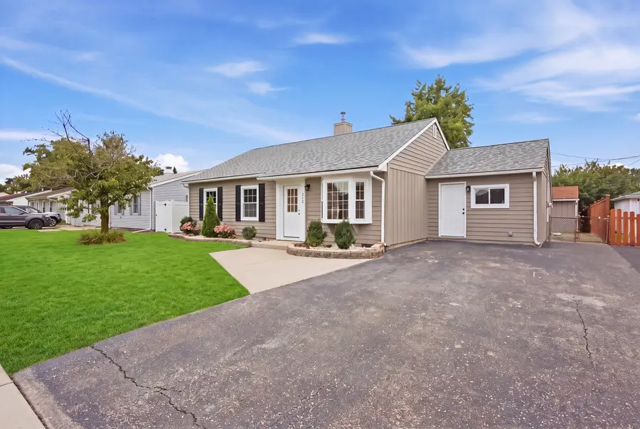 512 Concord Avenue, Romeoville, IL 60446 - #2