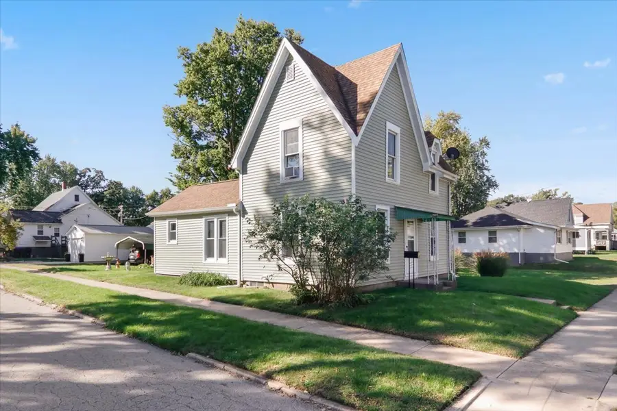 1102-1104 W Mill Street, Bloomington, IL 61701 - #2
