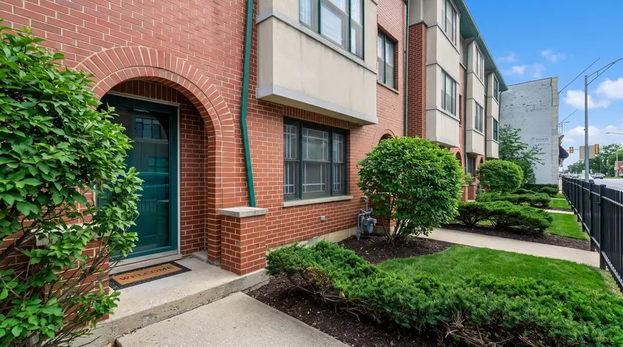 821 N Harlem Avenue, Oak Park, IL 60302 - #2