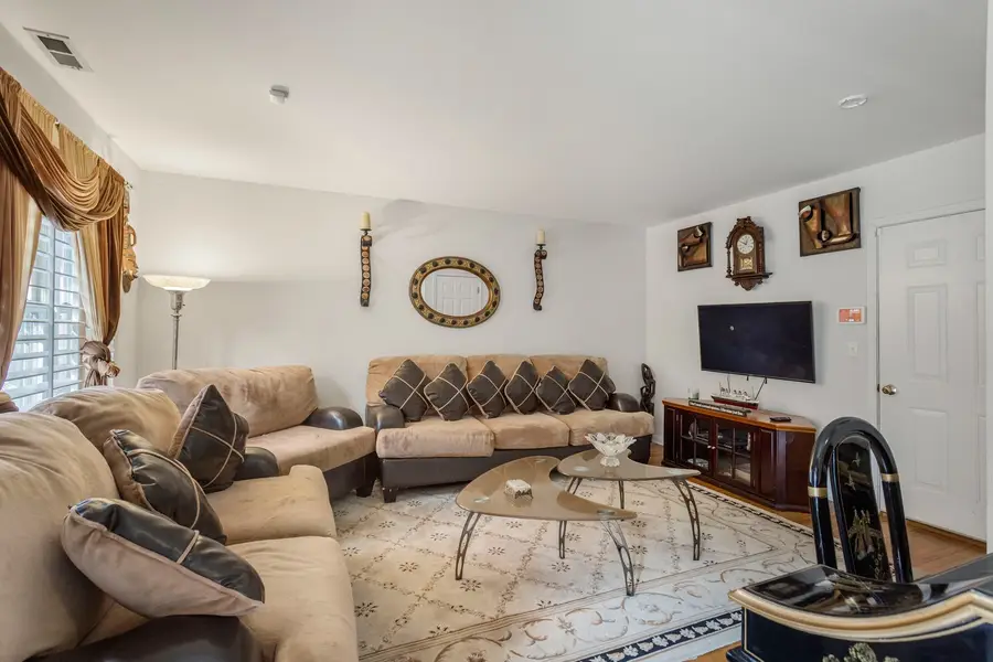821 N Harlem Avenue, Oak Park, IL 60302 - #3