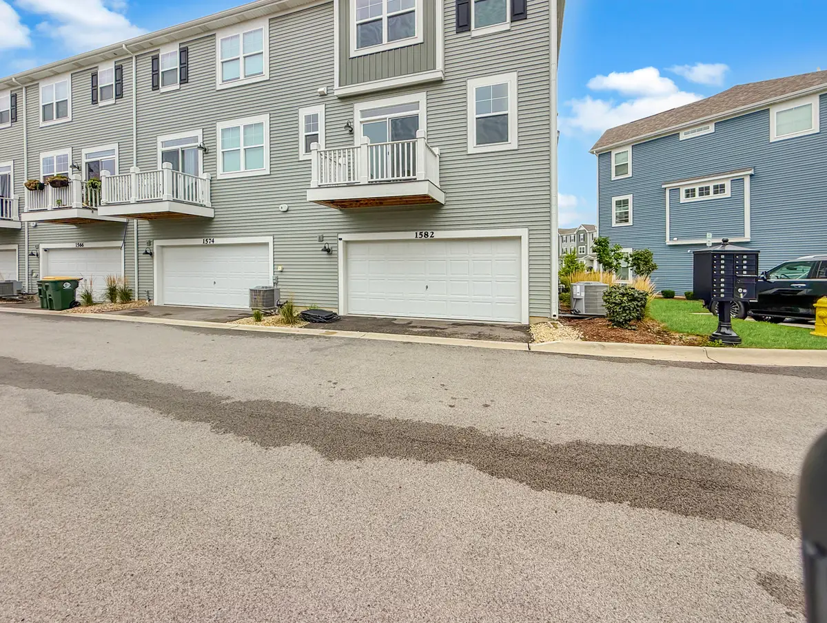 1582 Albany Street, Grayslake, IL 60030 - #1