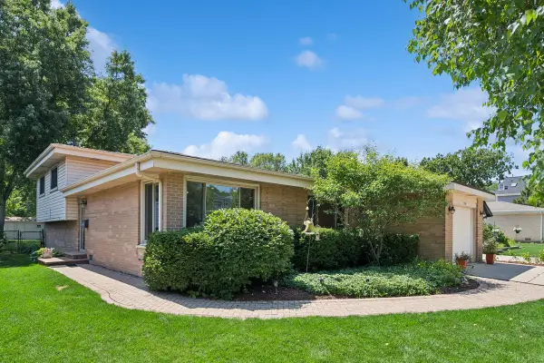 1746 Richfield Avenue, Highland Park, IL 60035