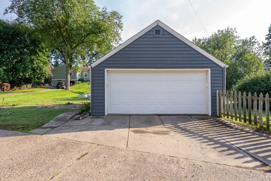 812 W Lombard Street, Davenport, IA 52804 - #2
