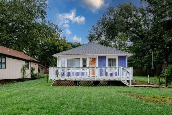 39197 N Willow Lane, Antioch, IL 60002
