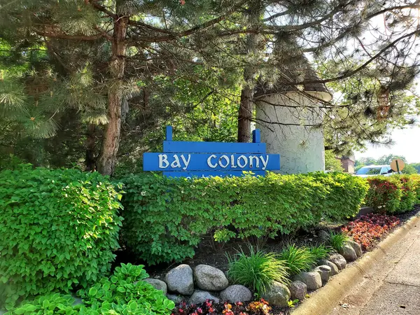 9374 Bay Colony Drive #2S, Des Plaines, IL 60016
