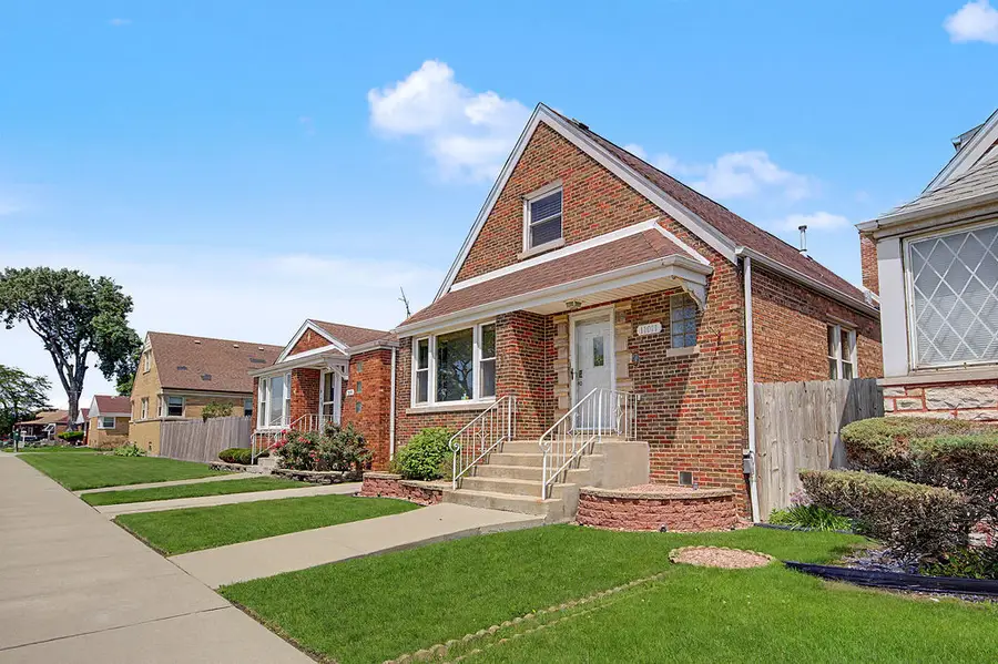 11011 S Avenue L, Chicago, IL 60617 - #3