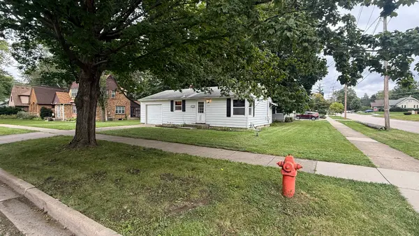 33 S Aldine Street, Elgin, IL 60123