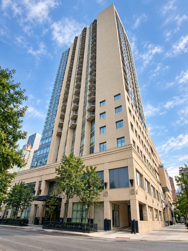 111 W Maple Street #2701, Chicago, IL 60610