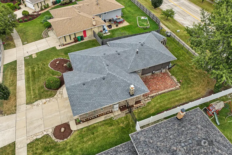 17325 Locust Avenue, Tinley Park, IL 60487 - #2