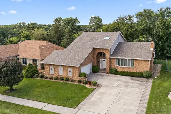 9736 W Pebble Drive, Palos Park, IL 60464