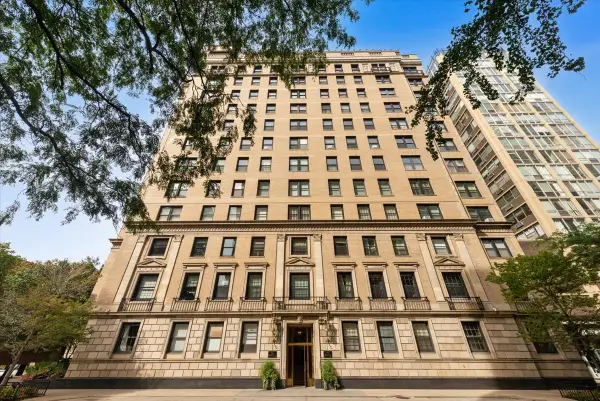 3100 N Sheridan Road #10E, Chicago, IL 60657