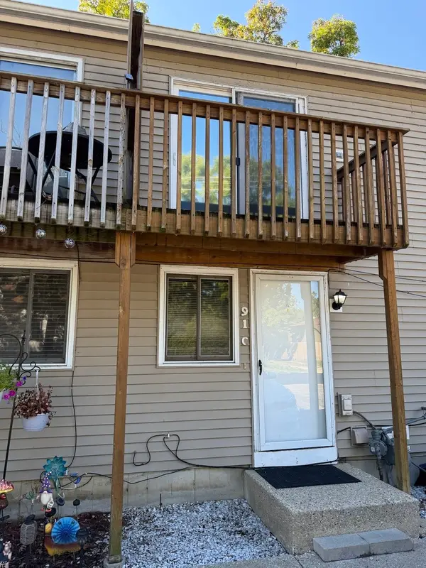 91 Edison Court #C, Fox Lake, IL 60020