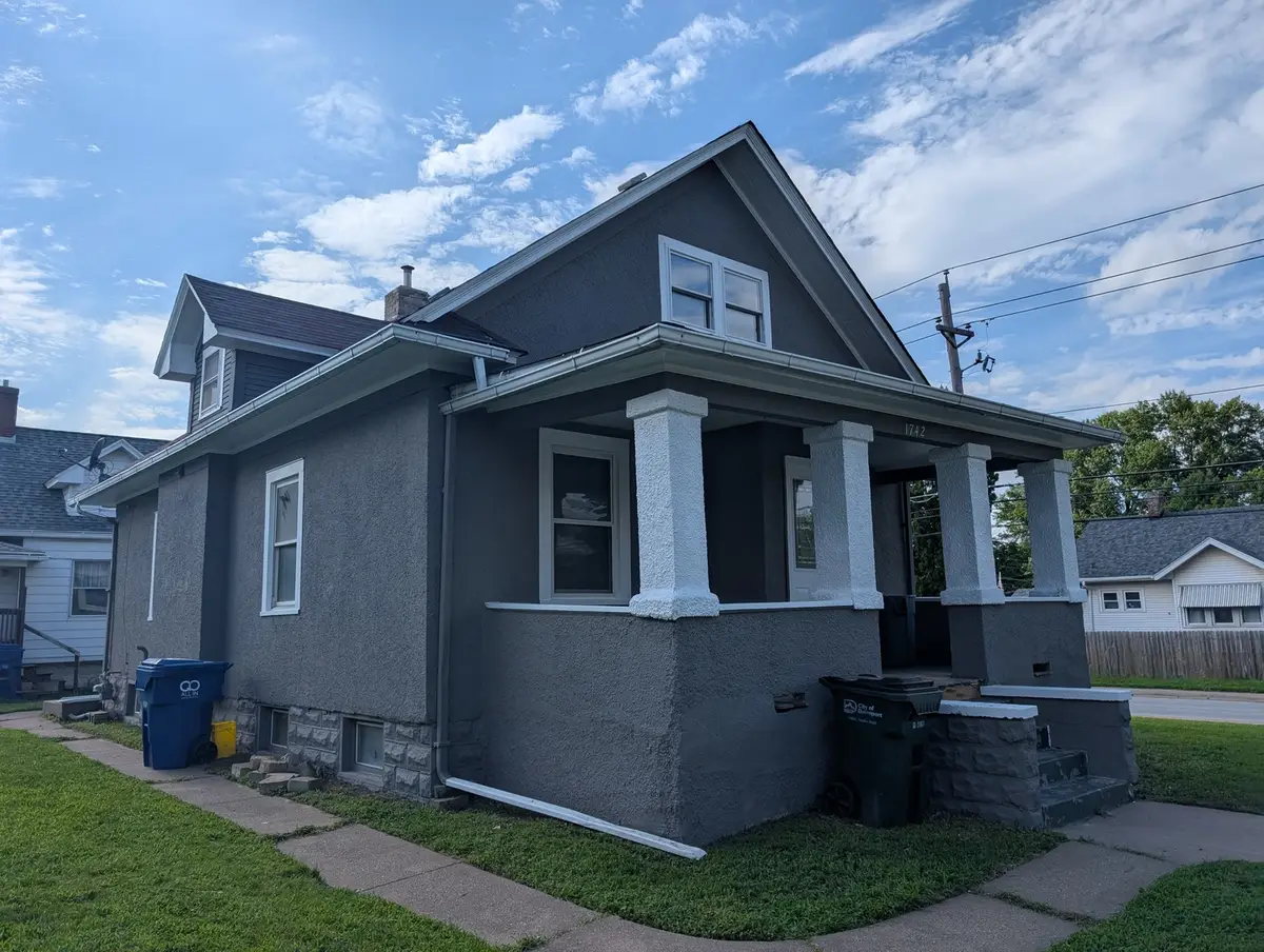 1742 N Howell Street, Davenport, IA 52804 - #1