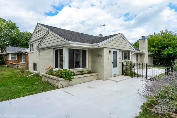 7261 N East Prairie Road, Lincolnwood, IL 60712