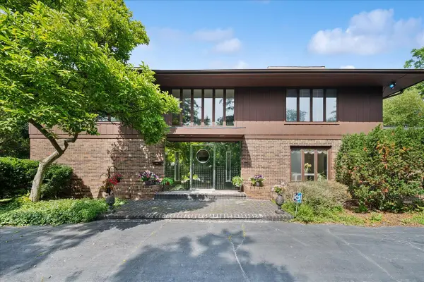 201 Aspen Lane, Highland Park, IL 60035