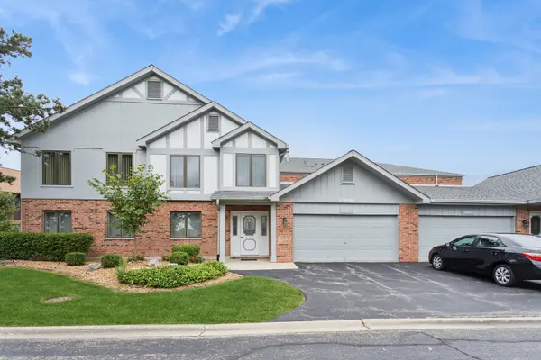 13050 Terrace Drive, Palos Park, IL 60464