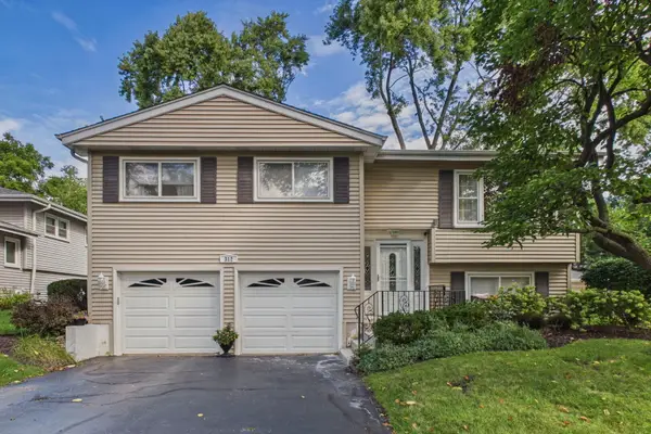 312 W Goebel Drive, Lombard, IL 60148