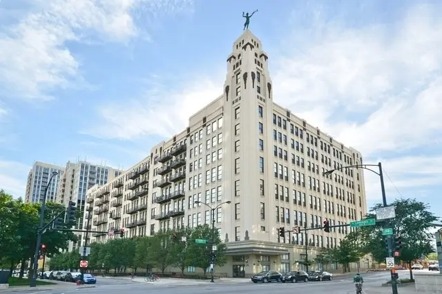 758 N Larrabee Street #319, Chicago, IL 60654 - #1