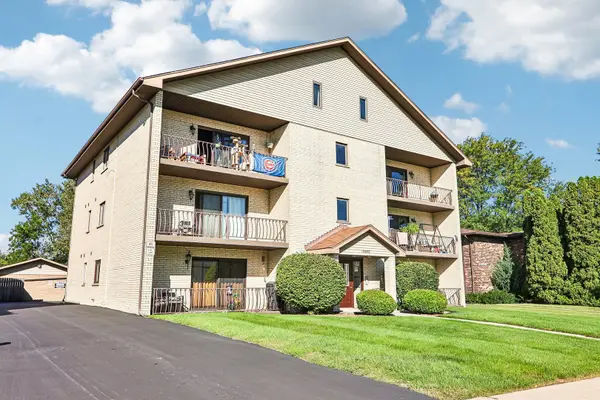 15850 Laramie Avenue #302, Oak Forest, IL 60452