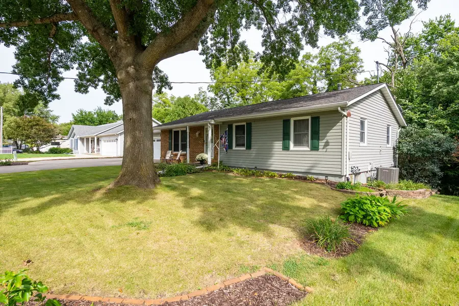 705 E 5th Street, Coal Valley, IL 61240 - #3