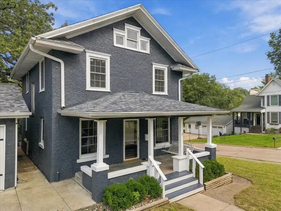 1302 Caroline Avenue, Clinton, IA 52732 - #3