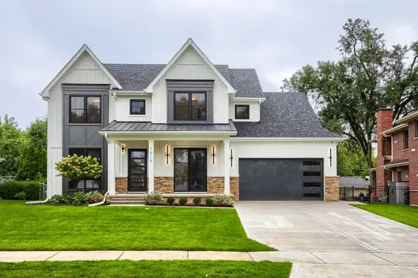 1515 N Fernandez Place, Arlington Heights, IL 60004