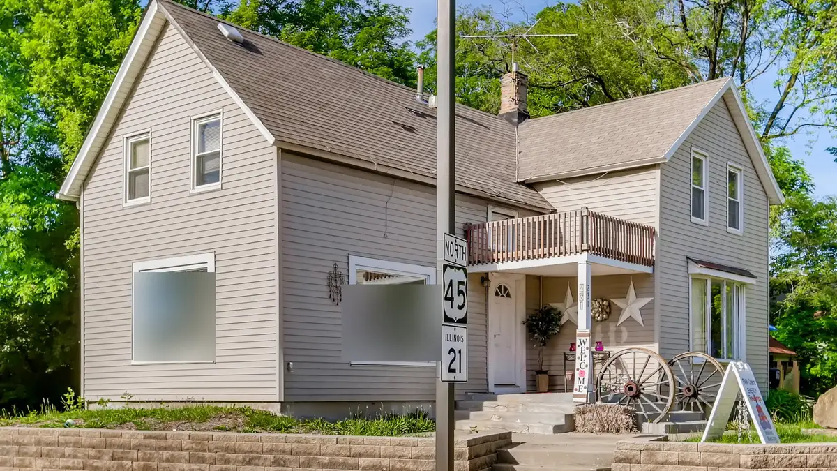 231 N Milwaukee Avenue, Wheeling, IL 60090 - #1