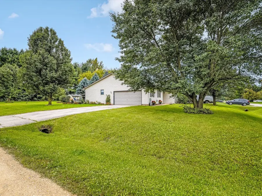 101 Gables Drive Sw, Poplar Grove, IL 61065 - #3