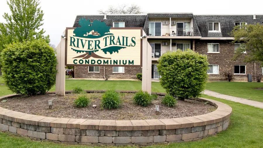 876 Blossom Lane #203, Prospect Heights, IL 60070 - #3