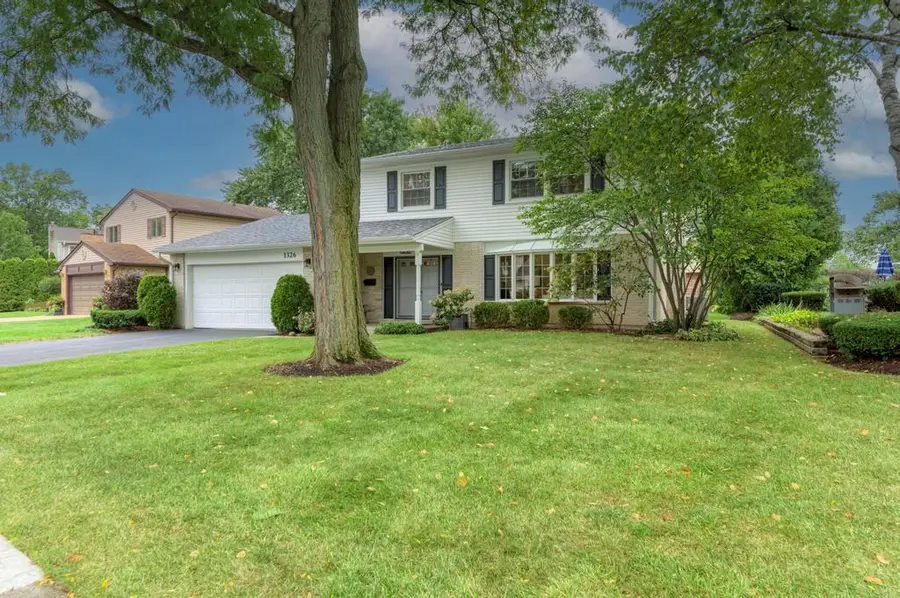 1326 S Fernandez Avenue, Arlington Heights, IL 60005 - #2