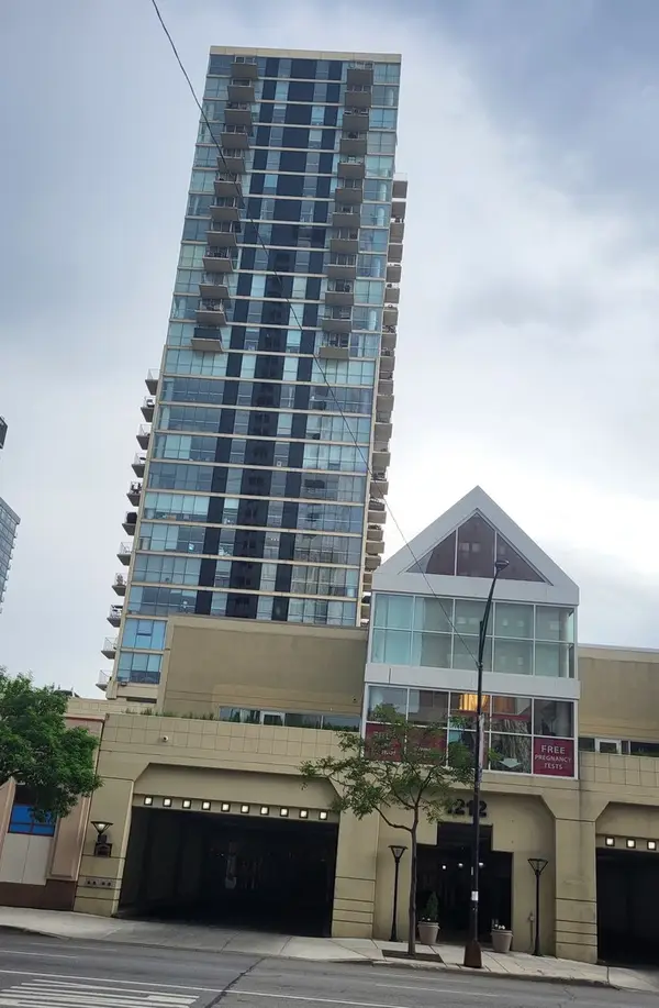1212 N Lasalle Street #2104, Chicago, IL 60610
