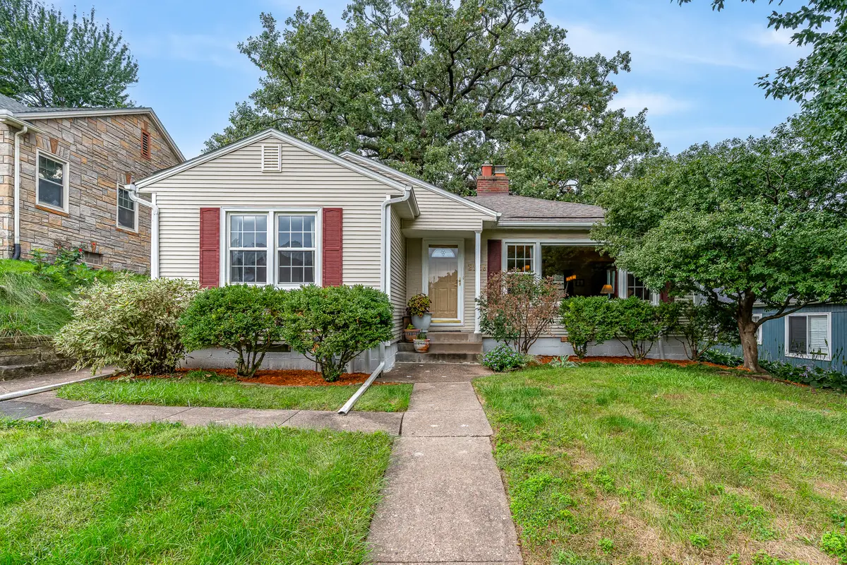 2226 Warren Street, Davenport, IA 52804 - #1