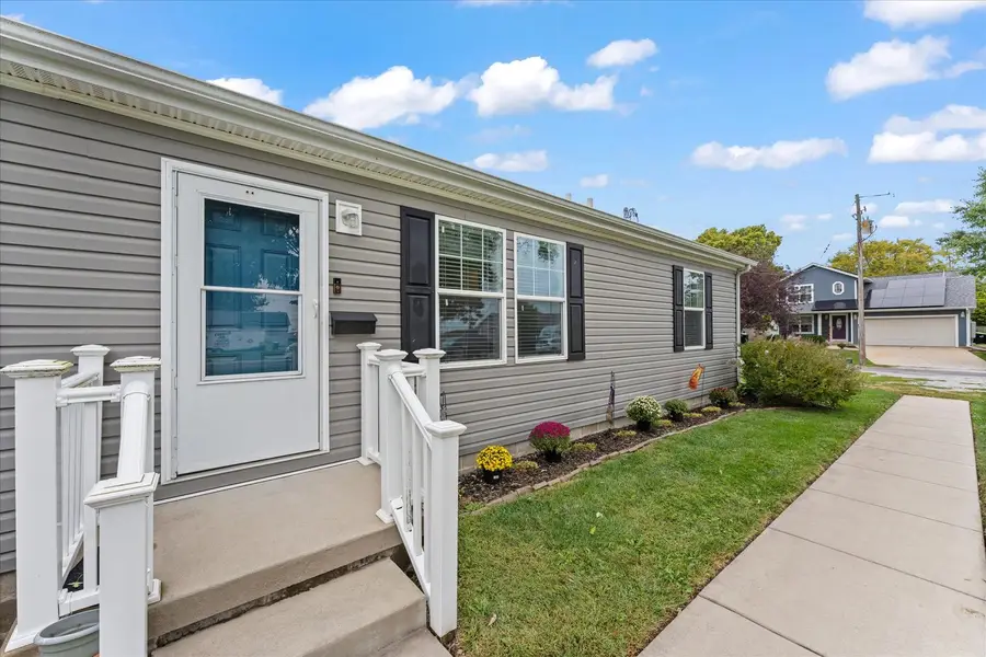 911 E Short Street, Tuscola, IL 61953 - #3
