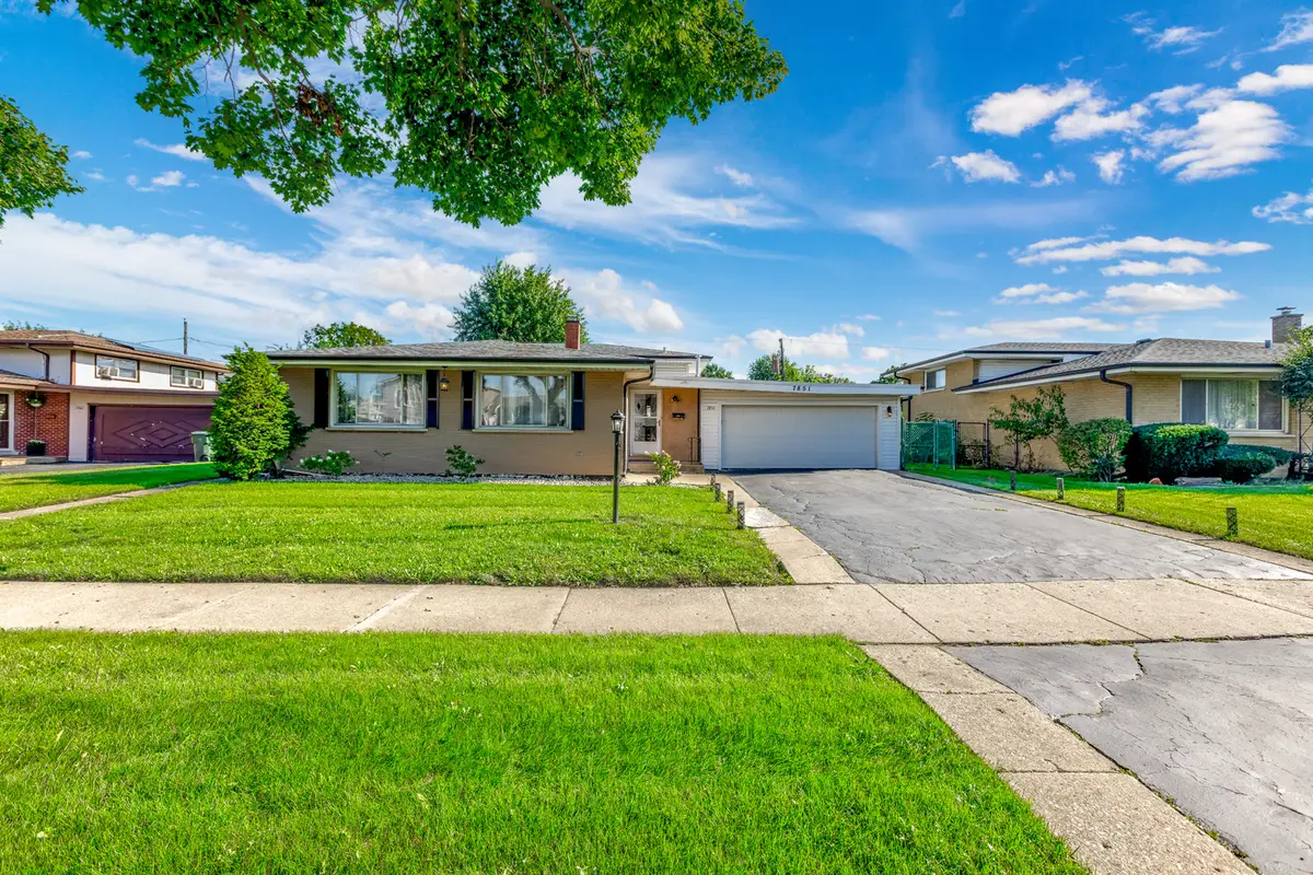 7851 W Church Street W, Morton Grove, IL 60053 - #1