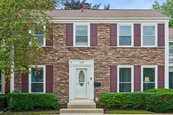 1866 Wellington Place, Hoffman Estates, IL 60169