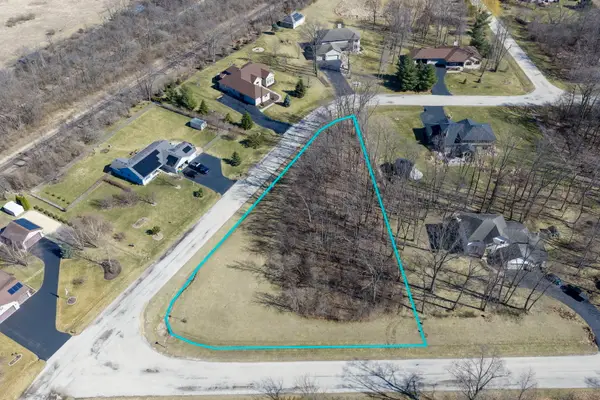 302 Kurt Lane, Kirkland, IL 60146