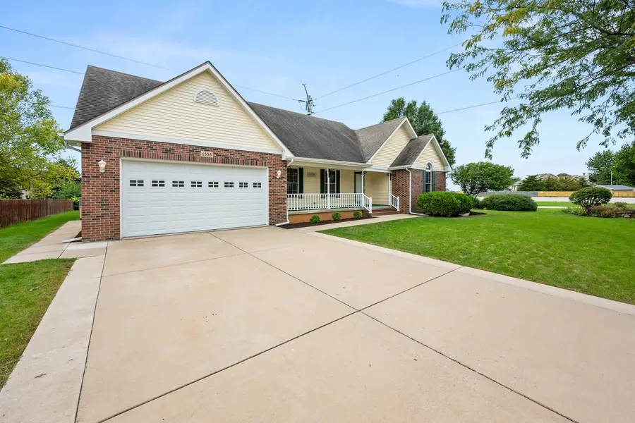 1338 Foxbend Drive, Sycamore, IL 60178 - #2