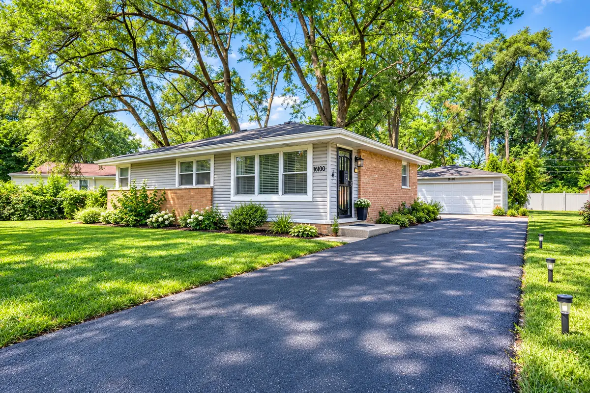 16100 Circle Drive, Markham, IL 60428 - #1