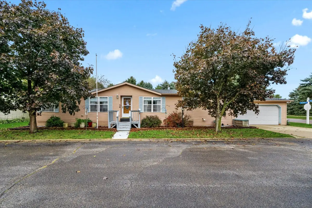 303 Mallard Lane, Sandwich, IL 60548 - #1