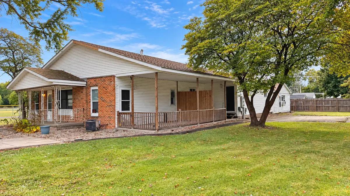 403 N Finis Street, Virden, IL 62690 - #1