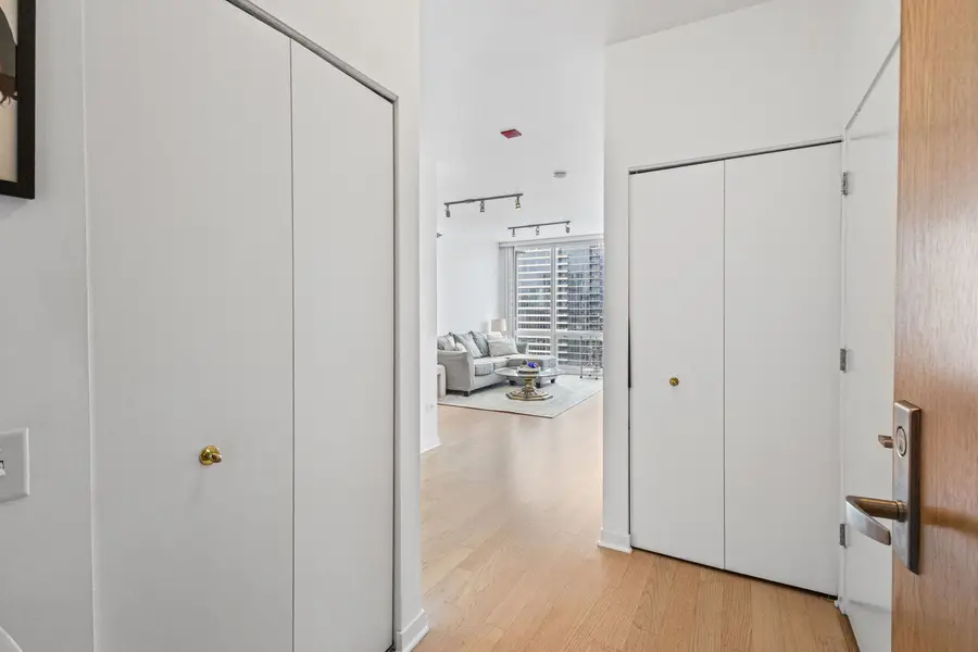 757 N Orleans Street #1901, Chicago, IL 60654 - #3