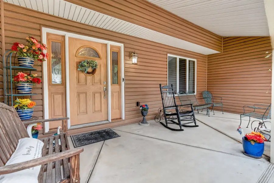 408 S Brookshore Drive, Shorewood, IL 60404 - #3