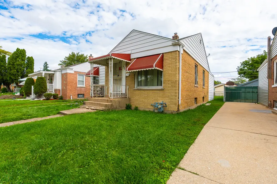 529 49th Avenue, Bellwood, IL 60104 - #2