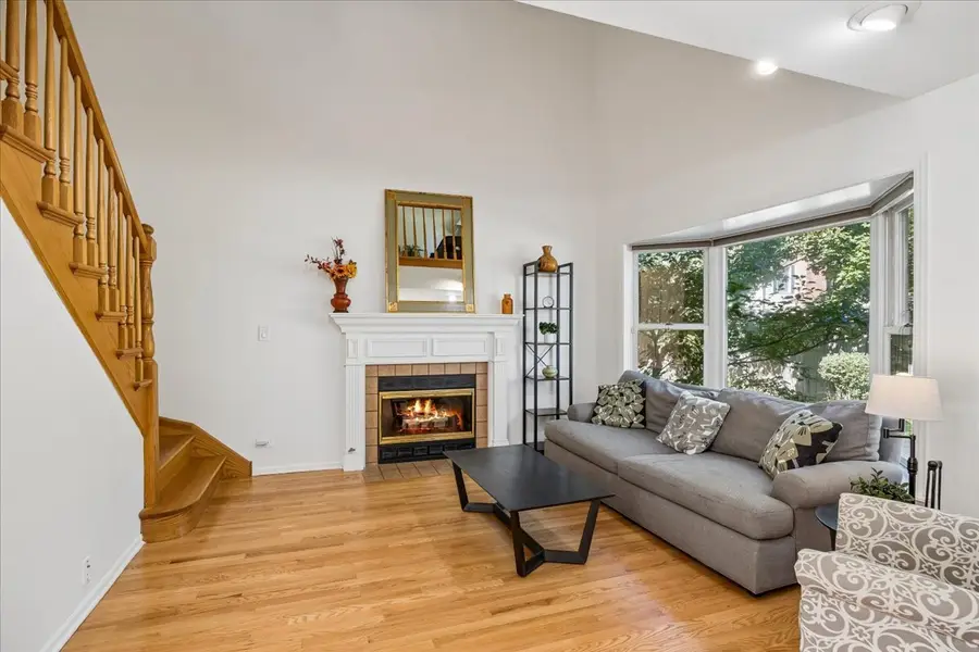 812 Chestnut Street #B, Deerfield, IL 60015 - #3