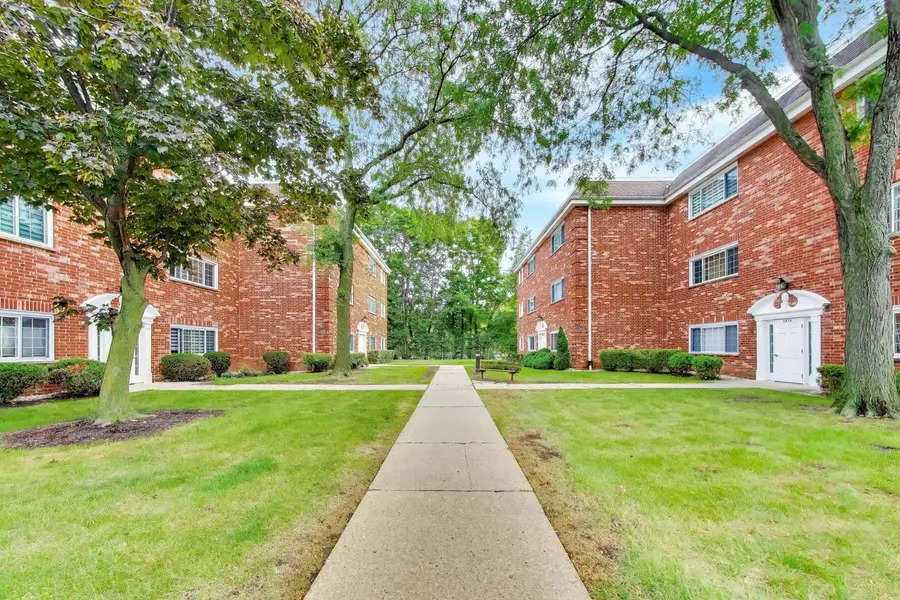 6876 W Touhy Avenue #3E, Niles, IL 60714 - #2